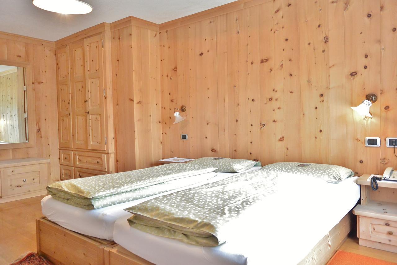 Hotel Garni Al Plan Livigno Kültér fotó