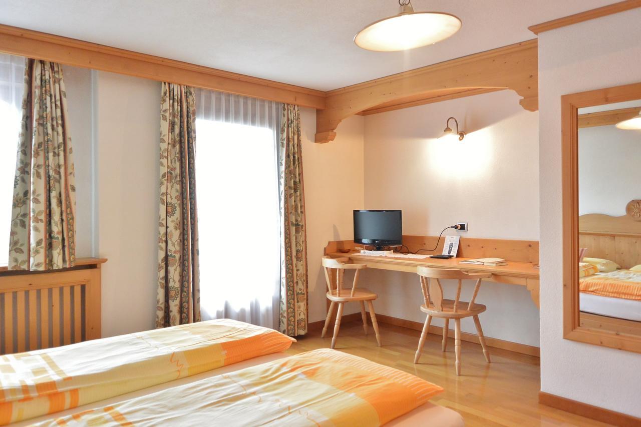 Hotel Garni Al Plan Livigno Kültér fotó
