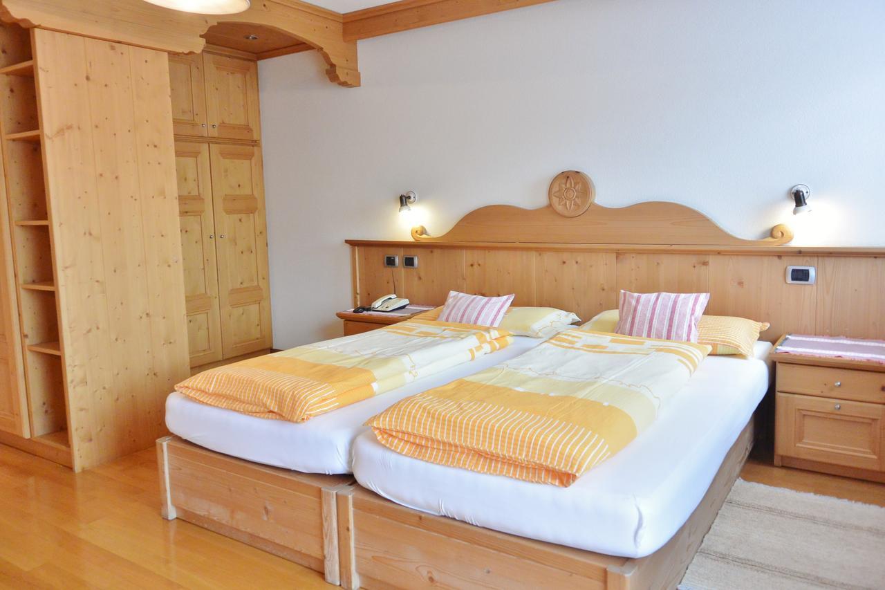 Hotel Garni Al Plan Livigno Kültér fotó