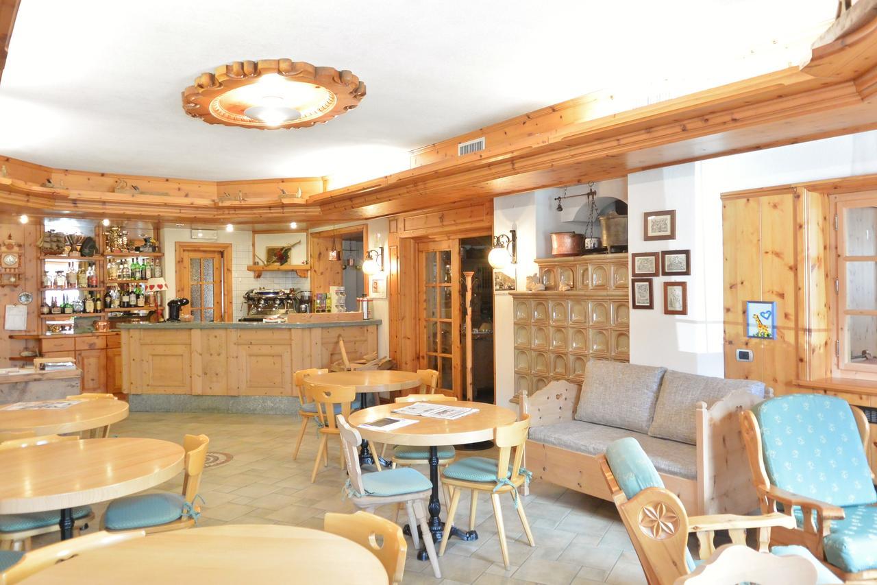 Hotel Garni Al Plan Livigno Kültér fotó