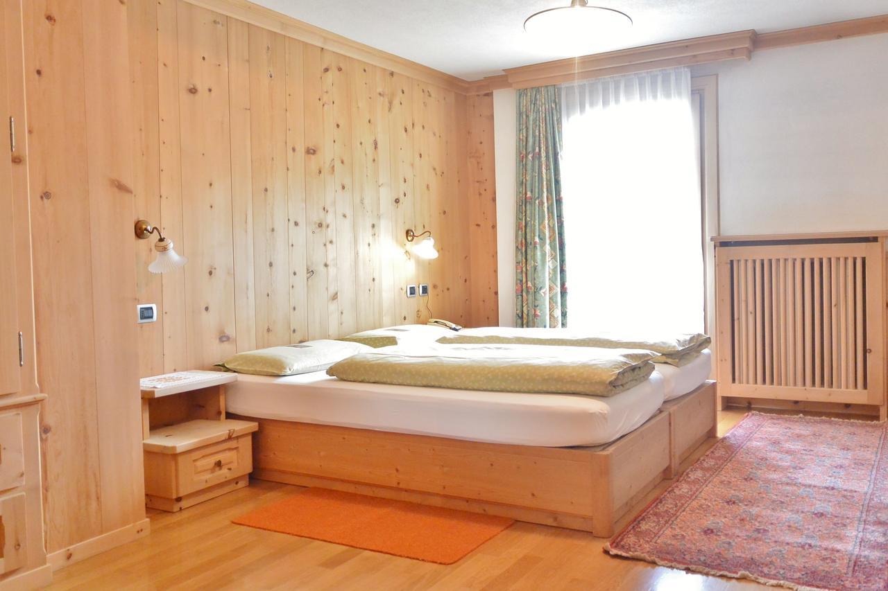 Hotel Garni Al Plan Livigno Kültér fotó