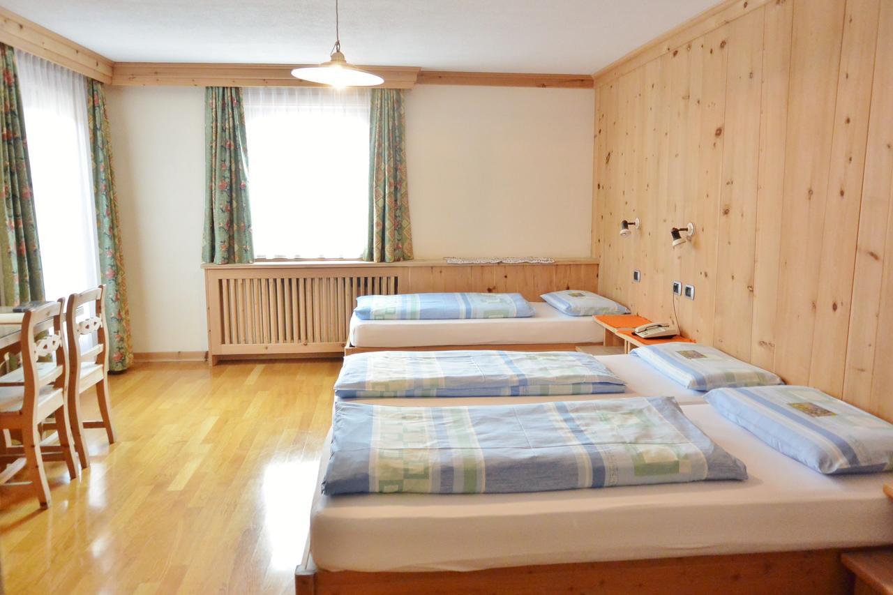 Hotel Garni Al Plan Livigno Kültér fotó