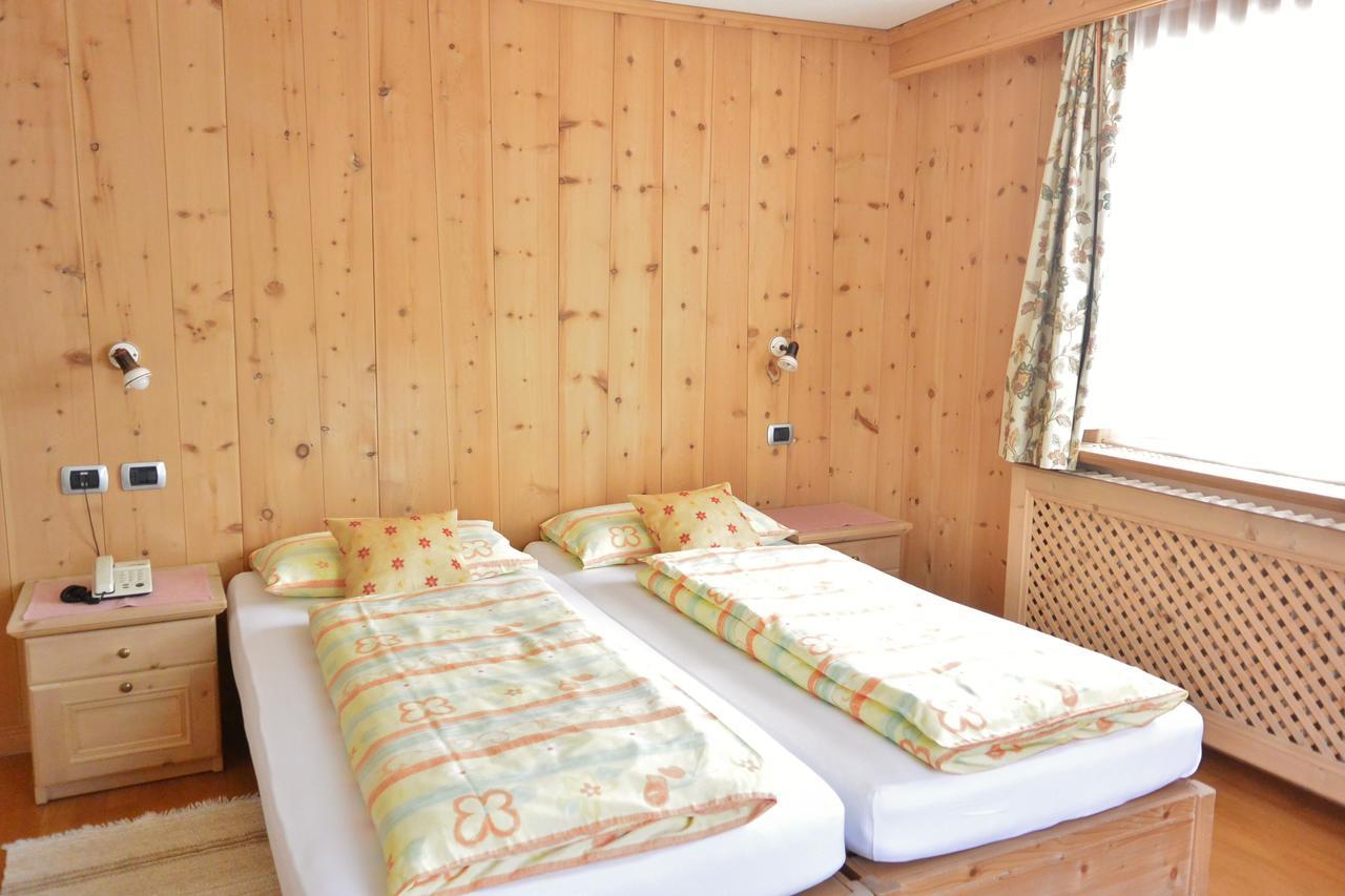 Hotel Garni Al Plan Livigno Kültér fotó