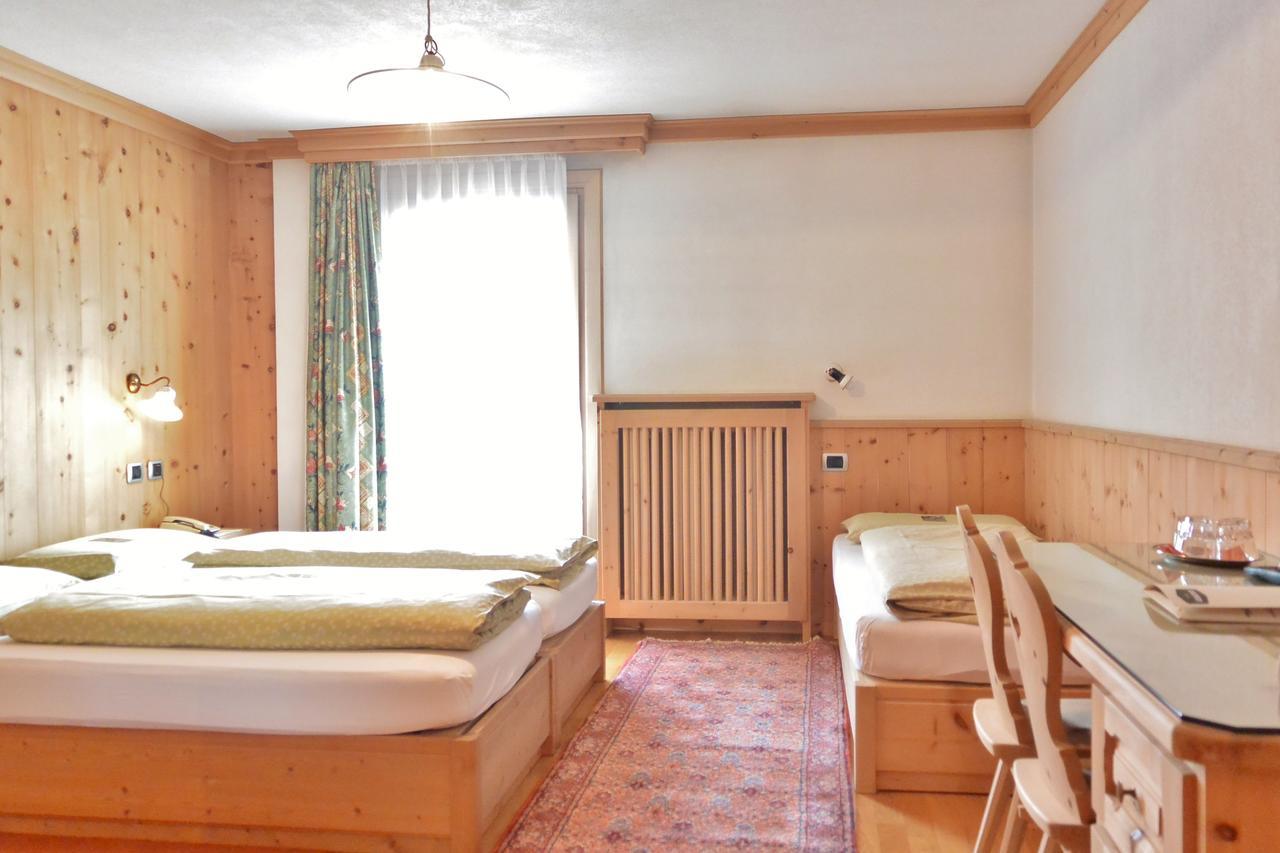 Hotel Garni Al Plan Livigno Kültér fotó