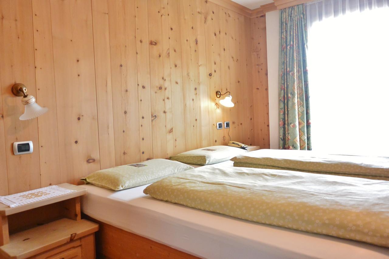 Hotel Garni Al Plan Livigno Kültér fotó