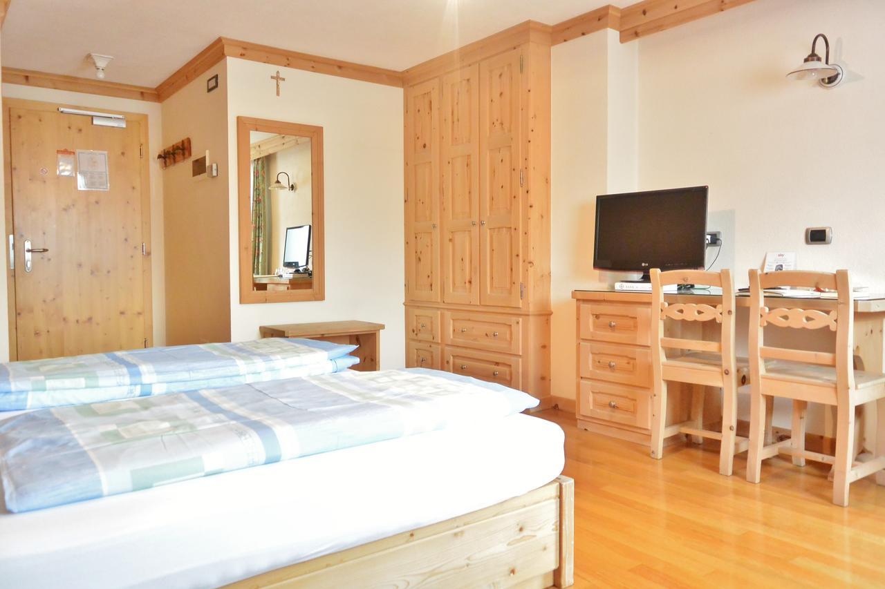 Hotel Garni Al Plan Livigno Kültér fotó