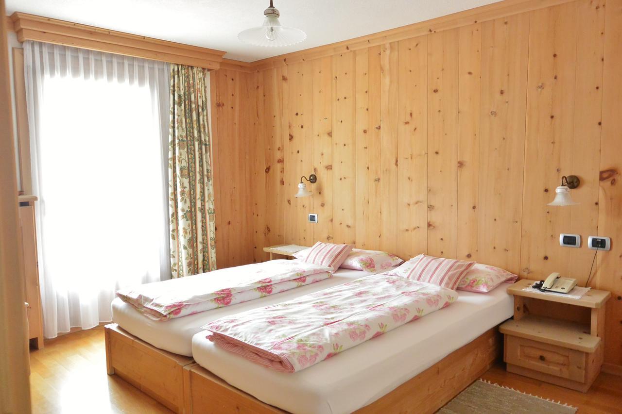 Hotel Garni Al Plan Livigno Kültér fotó