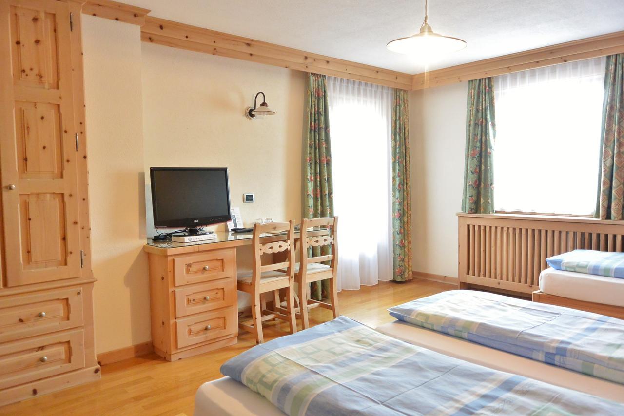 Hotel Garni Al Plan Livigno Kültér fotó
