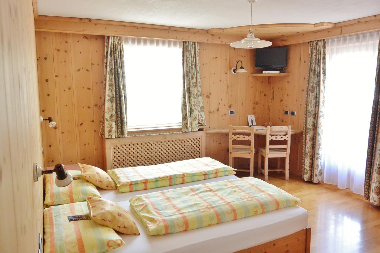 Hotel Garni Al Plan Livigno Kültér fotó
